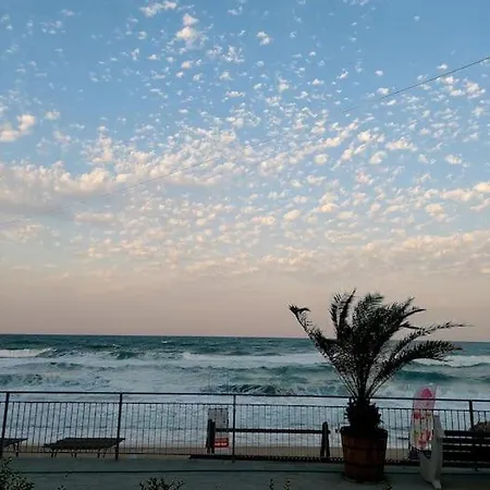 прекрасные с видом на море в центре Byala (Varna)