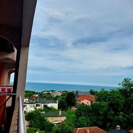 прекрасные с видом на море в центре Apartament