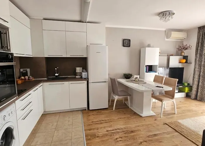 прекрасные с видом на море в центре Apartment